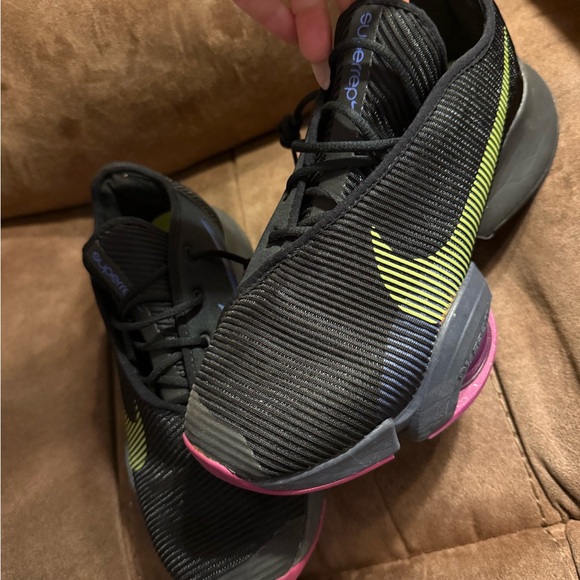 Nike Black and Purple Athletic Shoes with Modern Design SUPERREPS - Picture 2 of 7